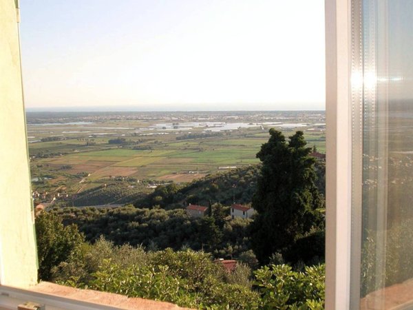 casa indipendente in vendita a Massarosa in zona Pieve a Elici