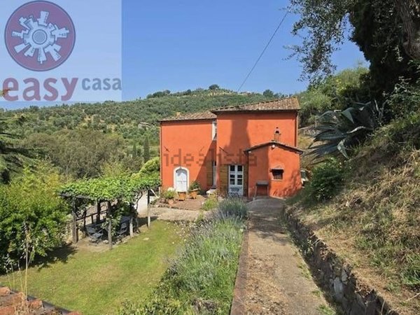 casa indipendente in vendita a Massarosa
