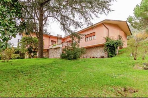 casa indipendente in vendita a Massarosa