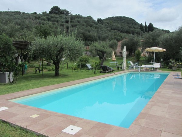 casa indipendente in vendita a Massarosa