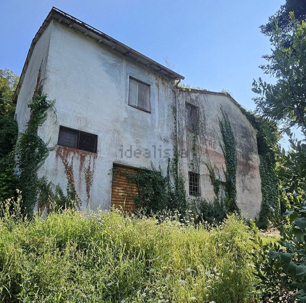 casale in vendita a Massarosa