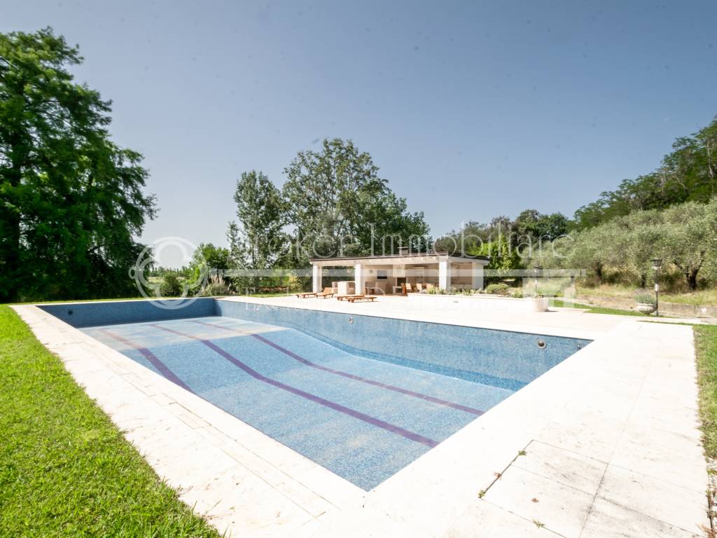 villa in vendita a Massarosa in zona Bozzano