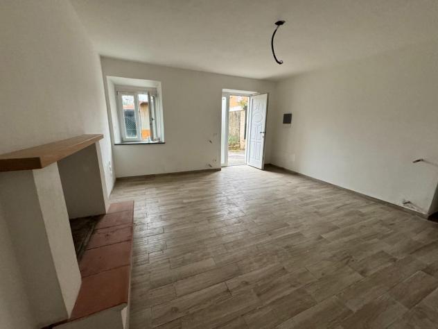 casa indipendente in vendita a Massarosa