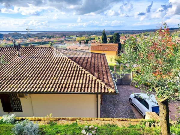 casa indipendente in vendita a Massarosa in zona Quiesa