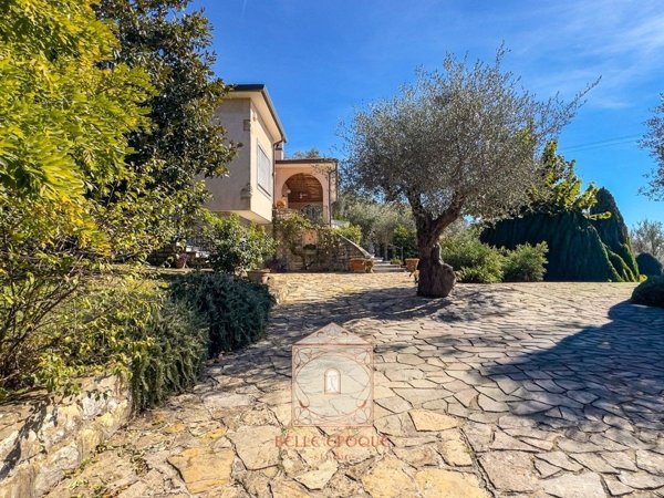 casa indipendente in vendita a Massarosa