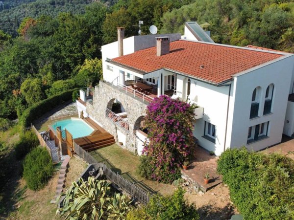 casa indipendente in vendita a Massarosa in zona Piano di Mommio