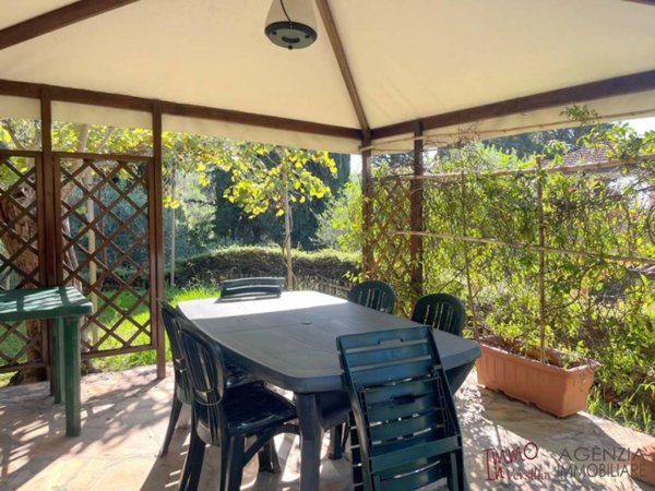 casa indipendente in vendita a Massarosa in zona Piano del Quercione