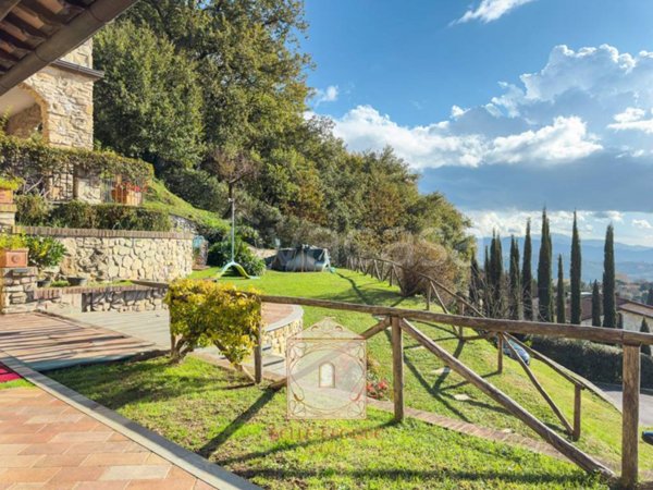 casa indipendente in vendita a Massarosa