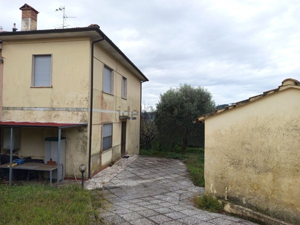 casa indipendente in vendita a Massarosa