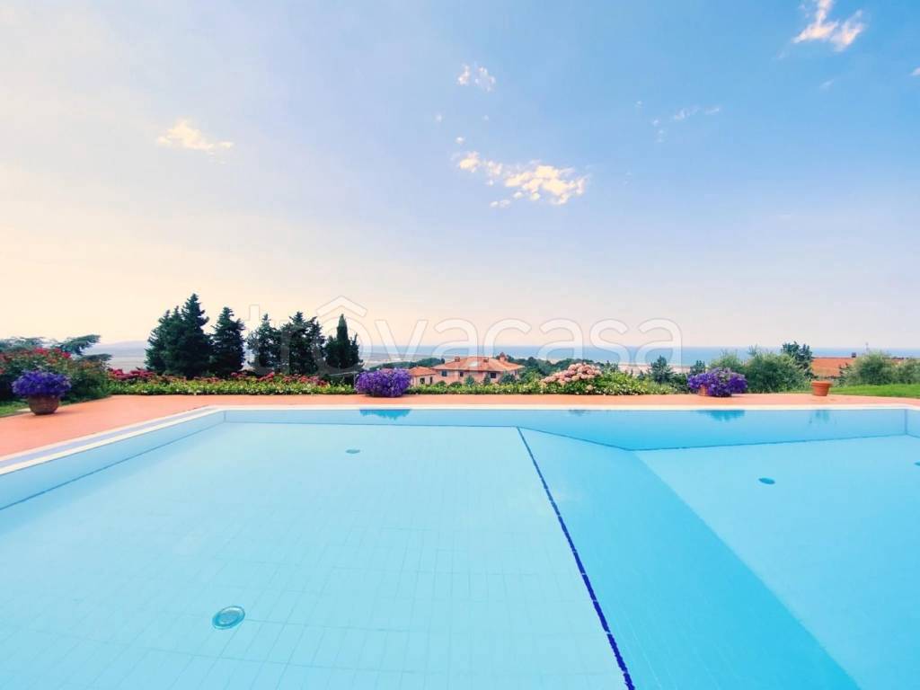 casa indipendente in vendita a Massarosa