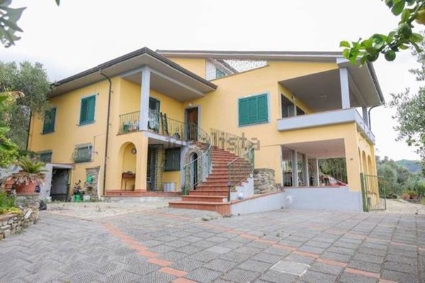 casa indipendente in vendita a Massarosa