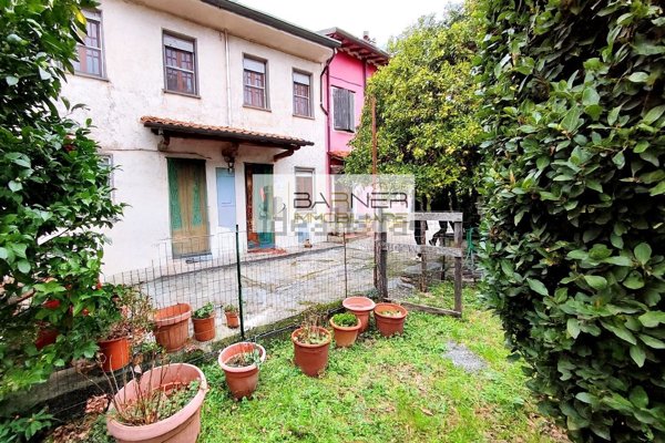 casa indipendente in vendita a Massarosa in zona Pieve a Elici