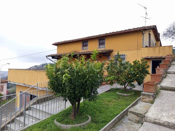 casa indipendente in vendita a Massarosa