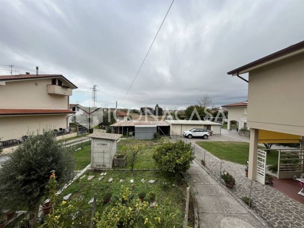 casa indipendente in vendita a Massarosa in zona Massaciuccoli