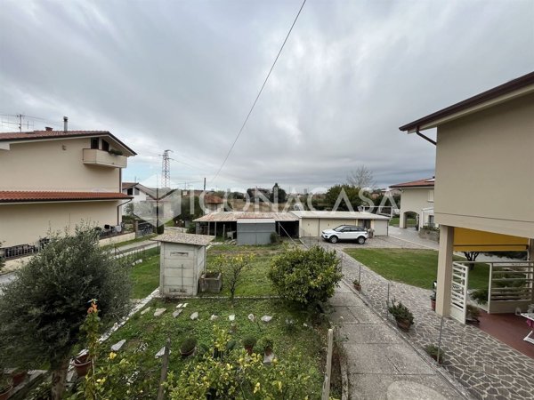 casa indipendente in vendita a Massarosa in zona Quiesa