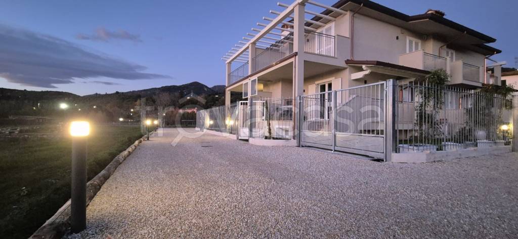 casa indipendente in vendita a Massarosa