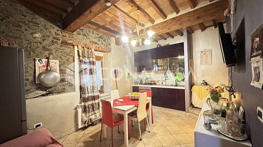 appartamento in vendita a Massarosa in zona Bozzano