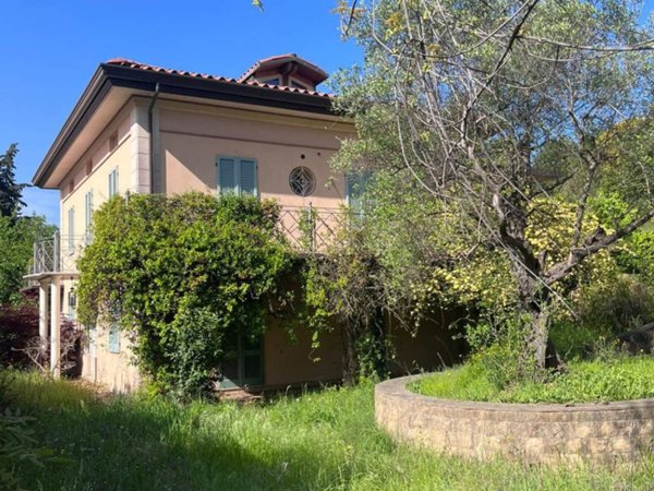 casa indipendente in vendita a Massarosa in zona Bozzano