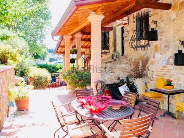 casa indipendente in vendita a Massarosa in zona Corsanico