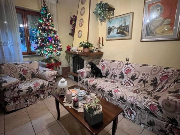 casa indipendente in vendita a Massarosa in zona Stiava