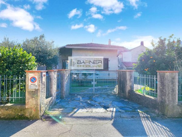 casa indipendente in vendita a Massarosa