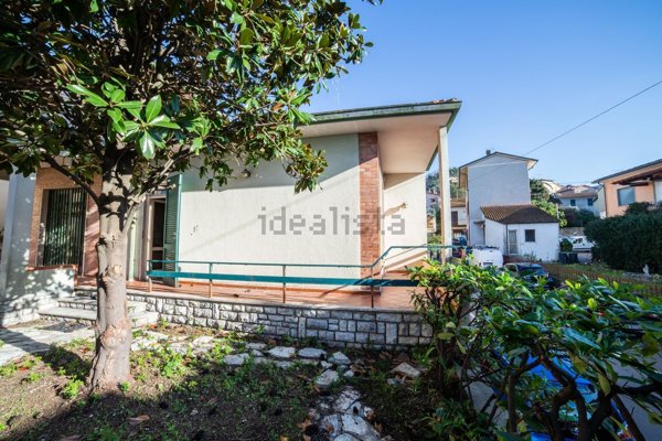 casa indipendente in vendita a Massarosa