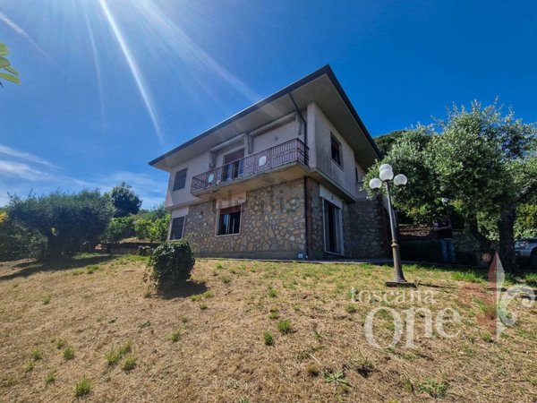 casa indipendente in vendita a Massarosa in zona Corsanico