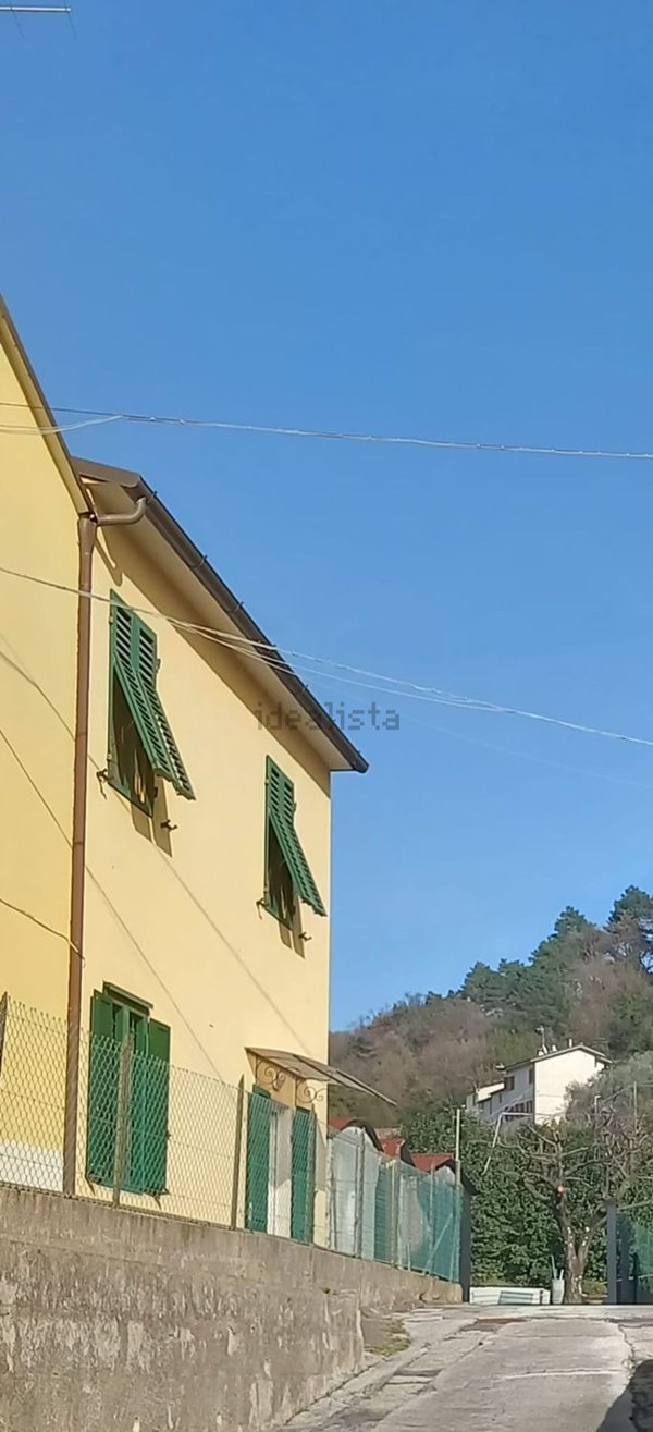 casa indipendente in vendita a Massarosa