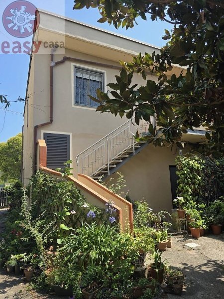 casa indipendente in vendita a Massarosa in zona Quiesa