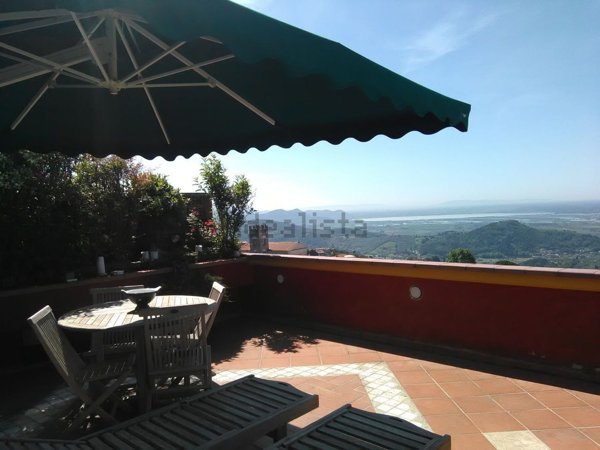 casa indipendente in vendita a Massarosa