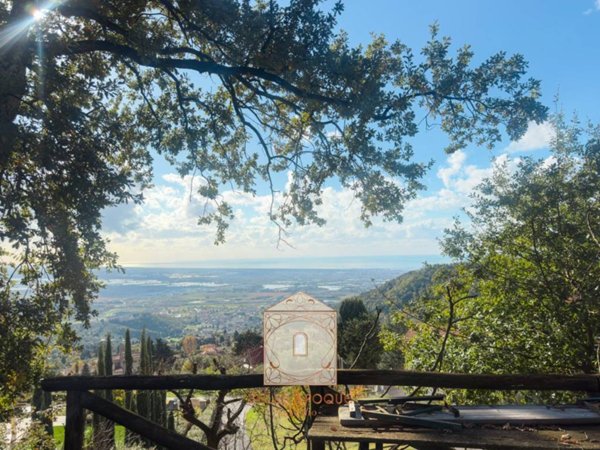 casa indipendente in vendita a Massarosa in zona Bargecchia