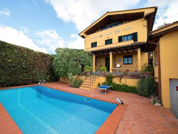 casa indipendente in vendita a Massarosa in zona Bargecchia