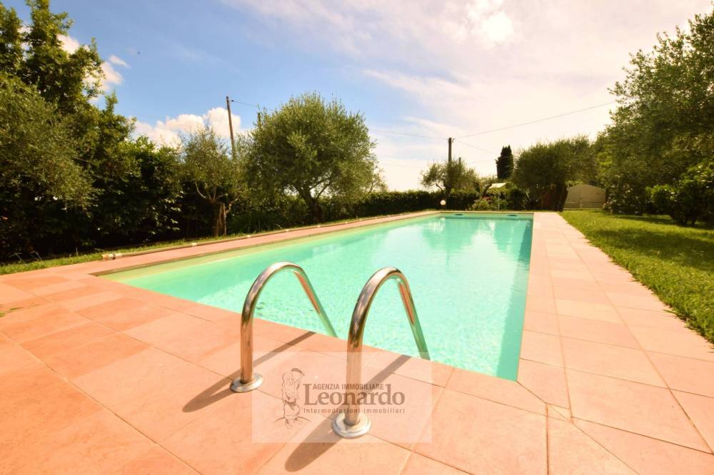 casa indipendente in vendita a Massarosa in zona Bargecchia