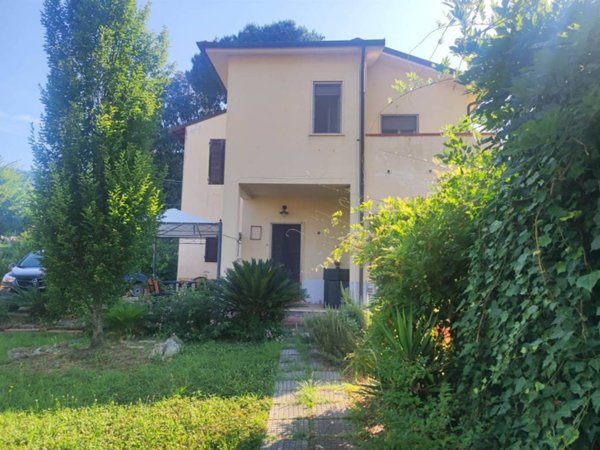 casa indipendente in vendita a Massarosa in zona Stiava