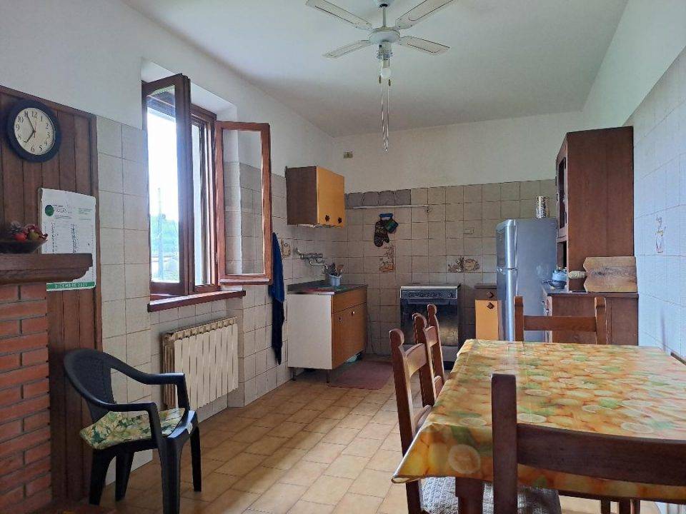 casa indipendente in vendita a Massarosa in zona Piano di Mommio