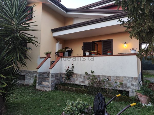 casa indipendente in vendita a Massarosa