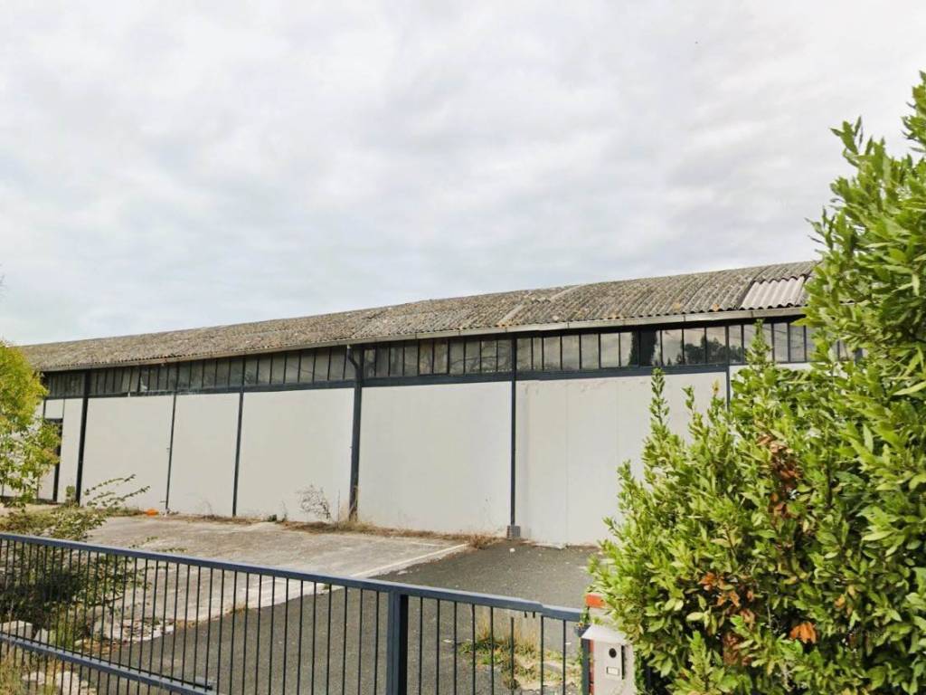 ufficio in vendita a Massarosa in zona Piano del Quercione