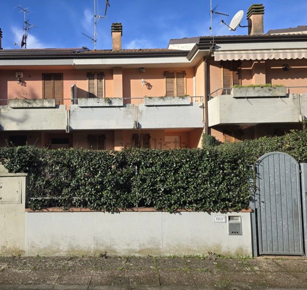 casa indipendente in vendita a Massarosa in zona Piano di Conca