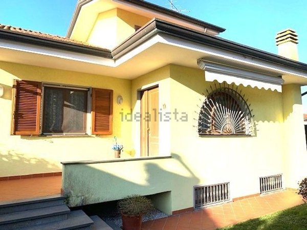 casa indipendente in vendita a Massarosa