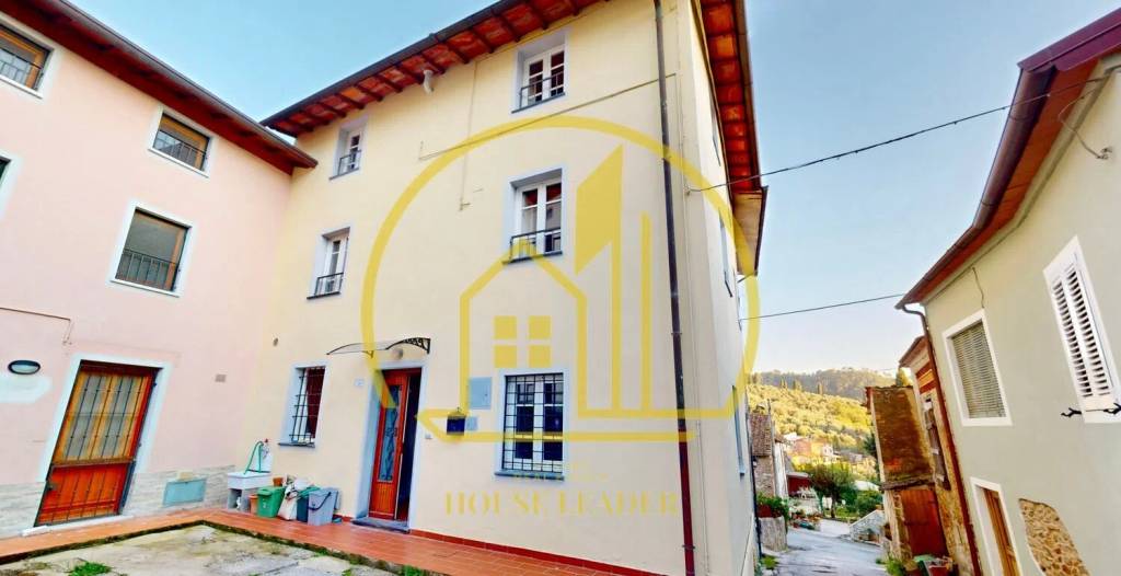 casa indipendente in vendita a Massarosa