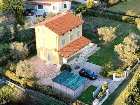 casa indipendente in vendita a Massarosa in zona Stiava