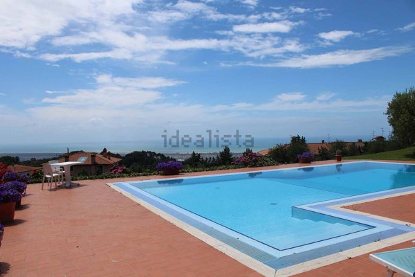 casa indipendente in vendita a Massarosa