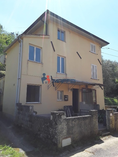 casa indipendente in vendita a Massarosa in zona Bozzano