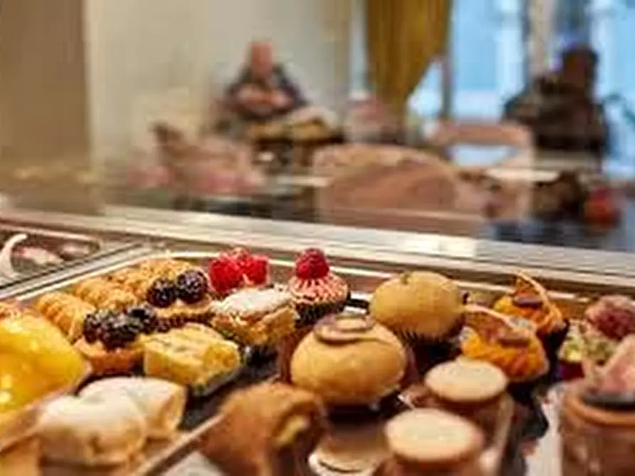 negozio in vendita a Massarosa