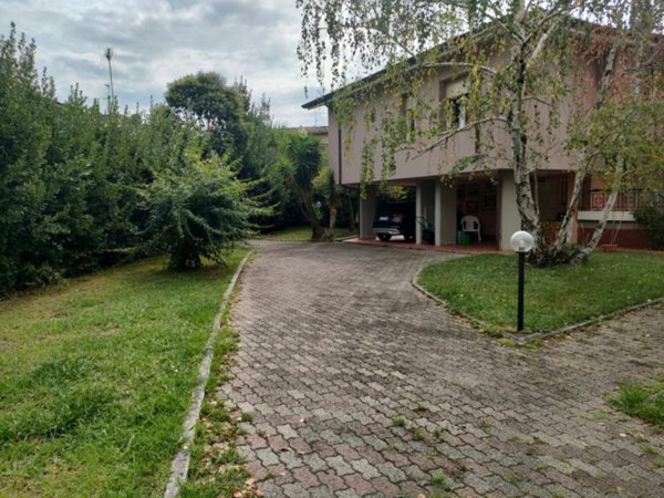 casa indipendente in vendita a Massarosa in zona Stiava