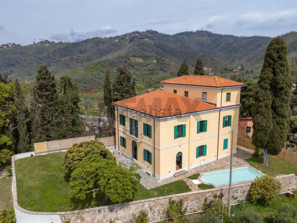 casa indipendente in vendita a Massarosa