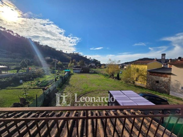 casa indipendente in vendita a Massarosa in zona Bozzano