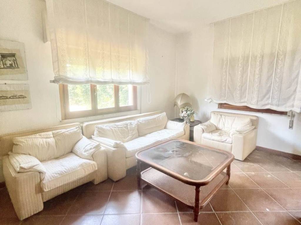 casa indipendente in vendita a Massarosa in zona Bozzano