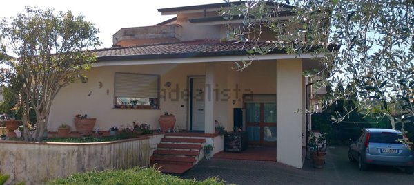 casa indipendente in vendita a Massarosa