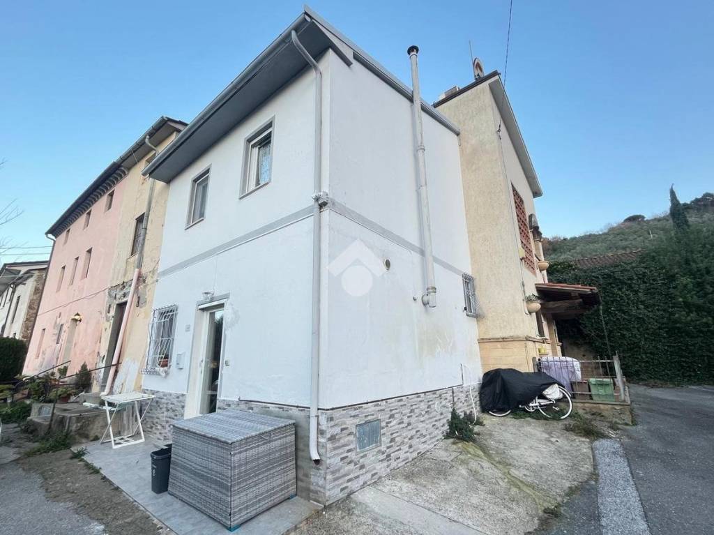 casa indipendente in vendita a Massarosa